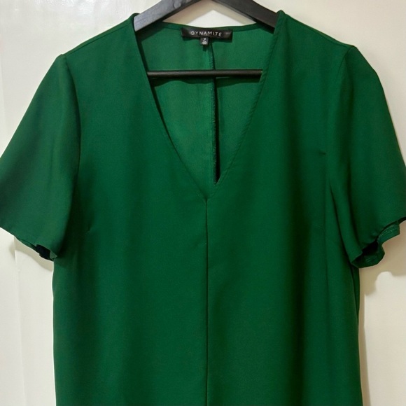 Dynamite| Flutter Sleeve T-Shirt Style Dress in Grass Green Sz M - Picture 2 of 5